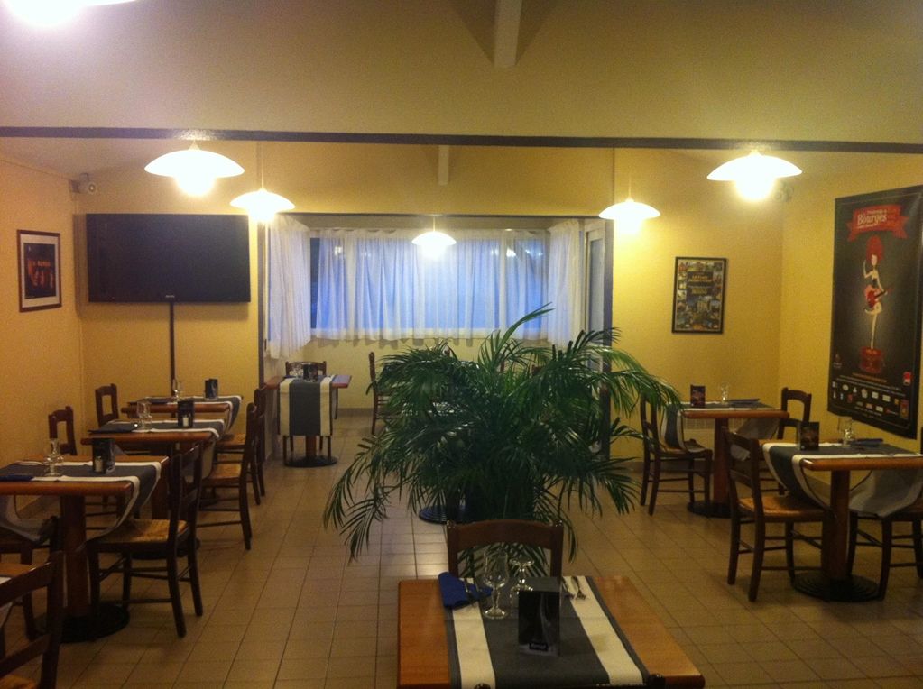 Kyriad Bourges Sud Restaurant photo