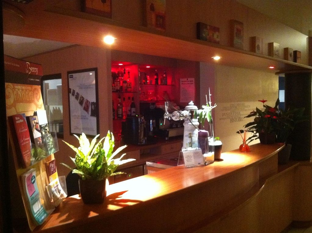 Kyriad Bourges Sud Restaurant photo